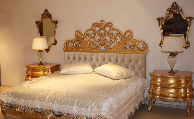 oymalı klasik yatak odası
